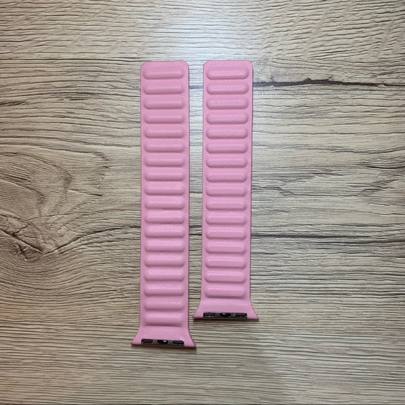 NEW[BAND] Pink Leather Magnetic For Apple Watch - Picture 3 of 4